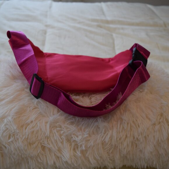 FREE~Fuschia Belt Bag New - Picture 3 of 6